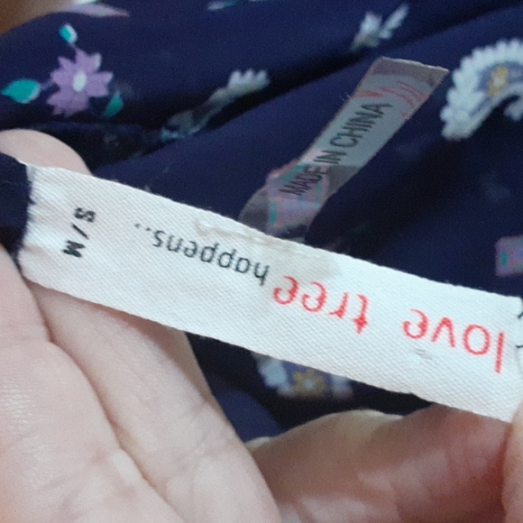 Gorgeous Coverup....Excellent condition - Picture 7 of 7